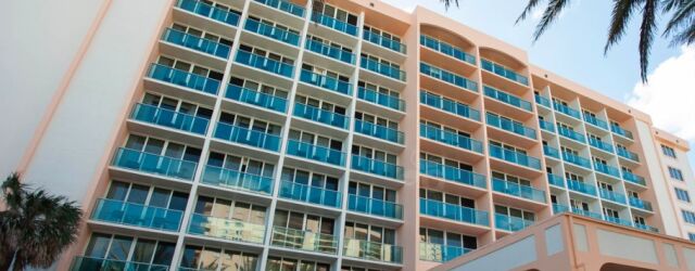 Jupiter Beach Resort & Spa