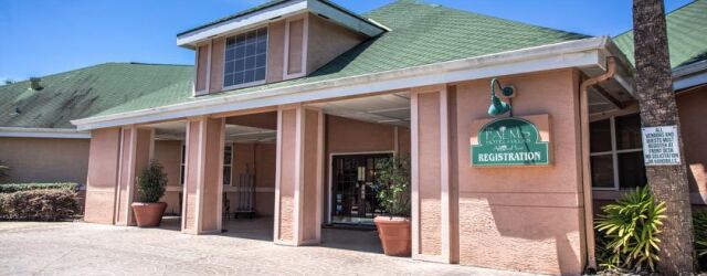 The Palms Hotel & Villas