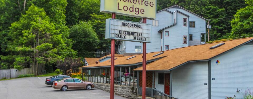 Smoketree Lodge