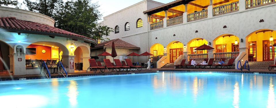 Los Abrigados Resort and Spa
