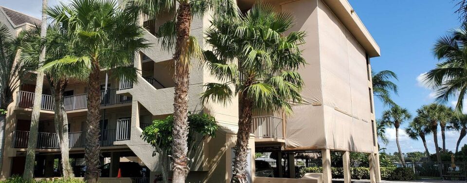 Vanderbilt Beach and Harbour Club