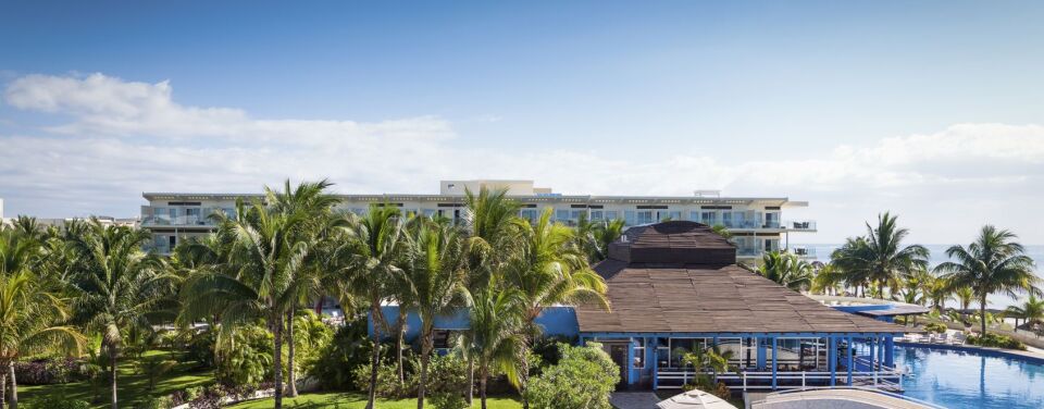 Azul Hotel & Beach Resort