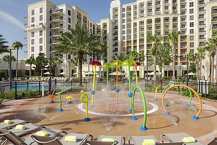 Las Palmeras by Hilton Grand Vacations