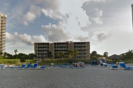 Veranda Beach Club