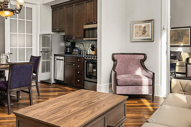 Lobby Lounge (see below for unit-type specific photos)