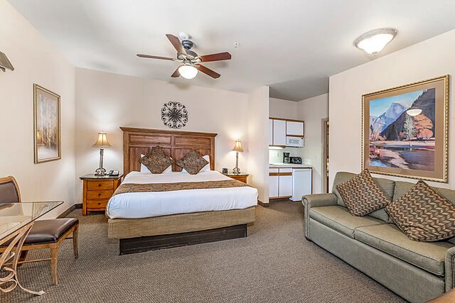 Sample Ridge Pointe studio