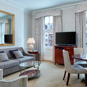 Lounge at 47 Park Street