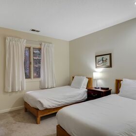 twin bedroom
