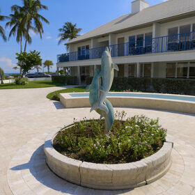 Courtyard toward ocean
