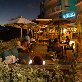 Beach Bar and Cafe