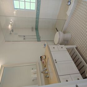 Master bath ensuite
