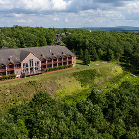 Aerial Photo of Eagle Rock Hotel & Lodge (Credit: Eagle Rock Resort)
