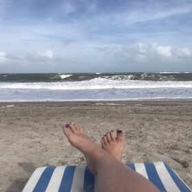 Ocean and toes