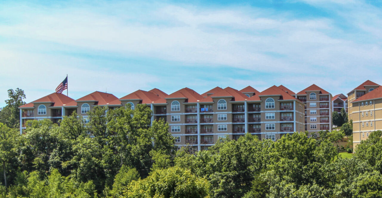 Grand Crowne Resort