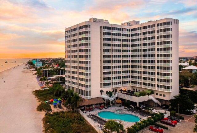DiamondHead Beach Resort
