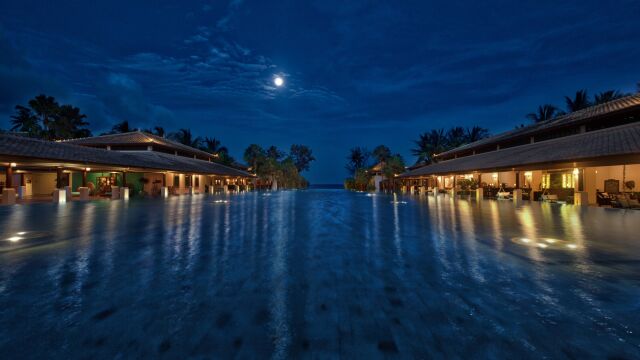 Marriott's Phuket Beach Club