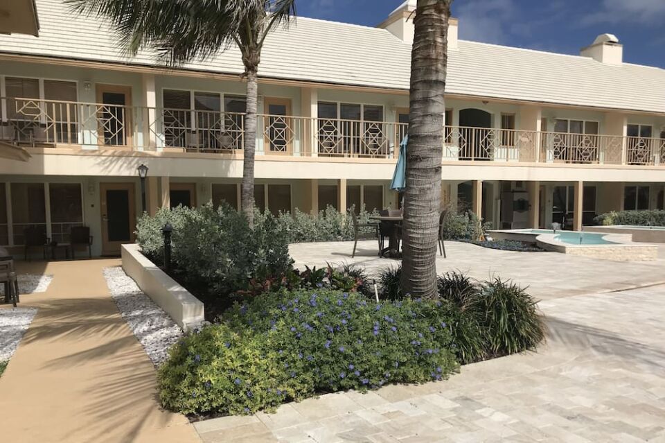 Dover House Resort