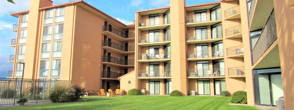 The Pointe on the Bay