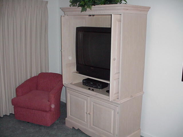 Amalfi Coast Resort - Unit Entertainment Center