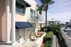 Royal Mansions Condominium Resort - Holiday Network