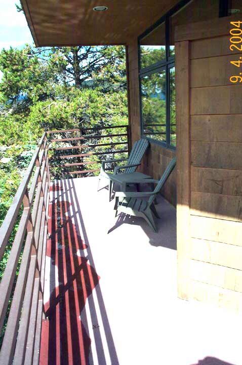 River Bank Lodge - Unit Balcony