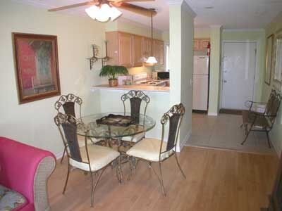 Adventure Inn Beach & Golf Club - dining room/kitchen