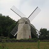 Wyndham Bay Voyage Inn — Jamestown Windmill