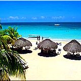 Beachcomber Club &mdash; Beach in front of