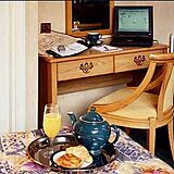 Berjaya Eden Park Hotel England — Room at the