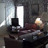 Newport Inntowne — Living Room at