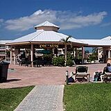 Island Seas Resort — Coconuts bar and restaurant on site