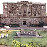 Fort Chanwa Luni