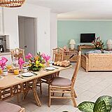 Blue Water Resort at Cable Beach — Dining/living area