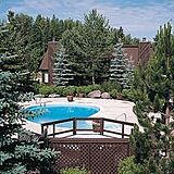 Crestwood Resort