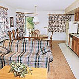 4 Seasons at Beech &mdash; - Unit Living Area