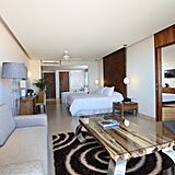 Jr Suite