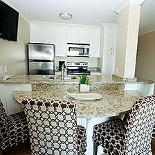 Vacation Time of Hilton Head Island - Ocean Dunes — Vacation Time of Hilton Head Island - Ocean Dune Kitchen and Dining Area