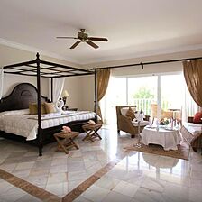 Bahia Principe Cayo Levantado — Bedroom