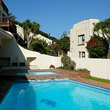 Xanadu Holiday Chalets — Pool