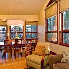 Wyndham Sundara Cottages at Wisconsin Dells — Dining Area