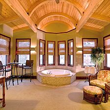 Wyndham Sundara Cottages at Wisconsin Dells — Jacuzzi Bathtub