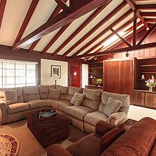 Pine Acres Lodge — Living Area