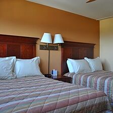 Pacific Grove Plaza — Bedroom
