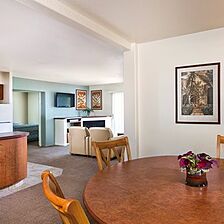 WorldMark Palm Springs — Dining and Living Area