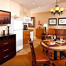 San Clemente Inn — Living Area
