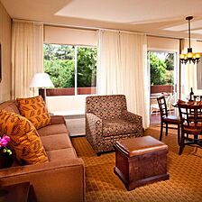 San Clemente Inn — Living Area