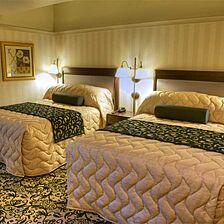Gaslamp Plaza Suites &mdash; Bedroom