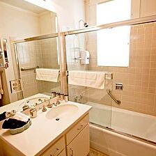 Powell Place — Bathroom