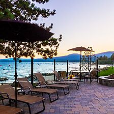 Red Wolf Lakeside Lodge &mdash; Deck Area