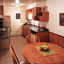 Lake Forest Resort and Club — Kitchen and Dining Area